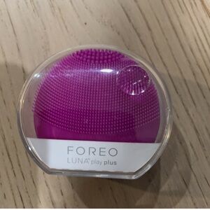 FOREO Facial Device